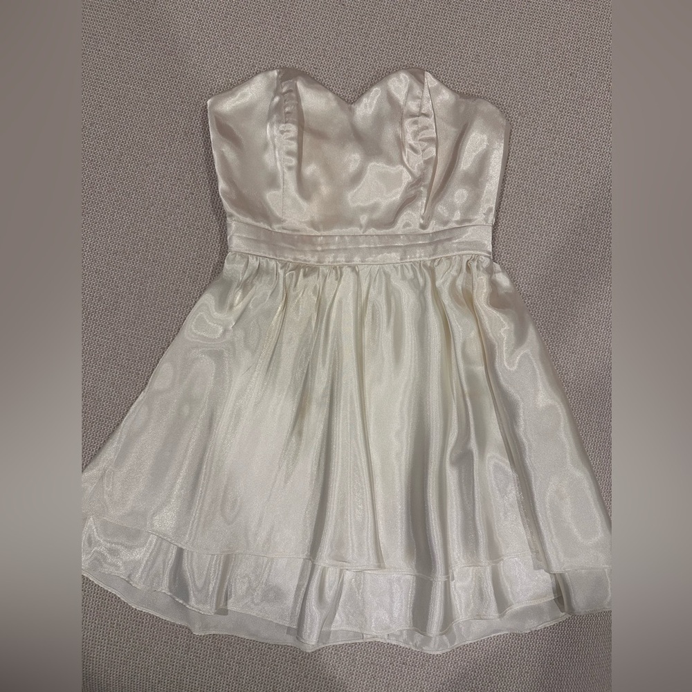Custom tailored ivory sweetheart strapless dress | Size 00